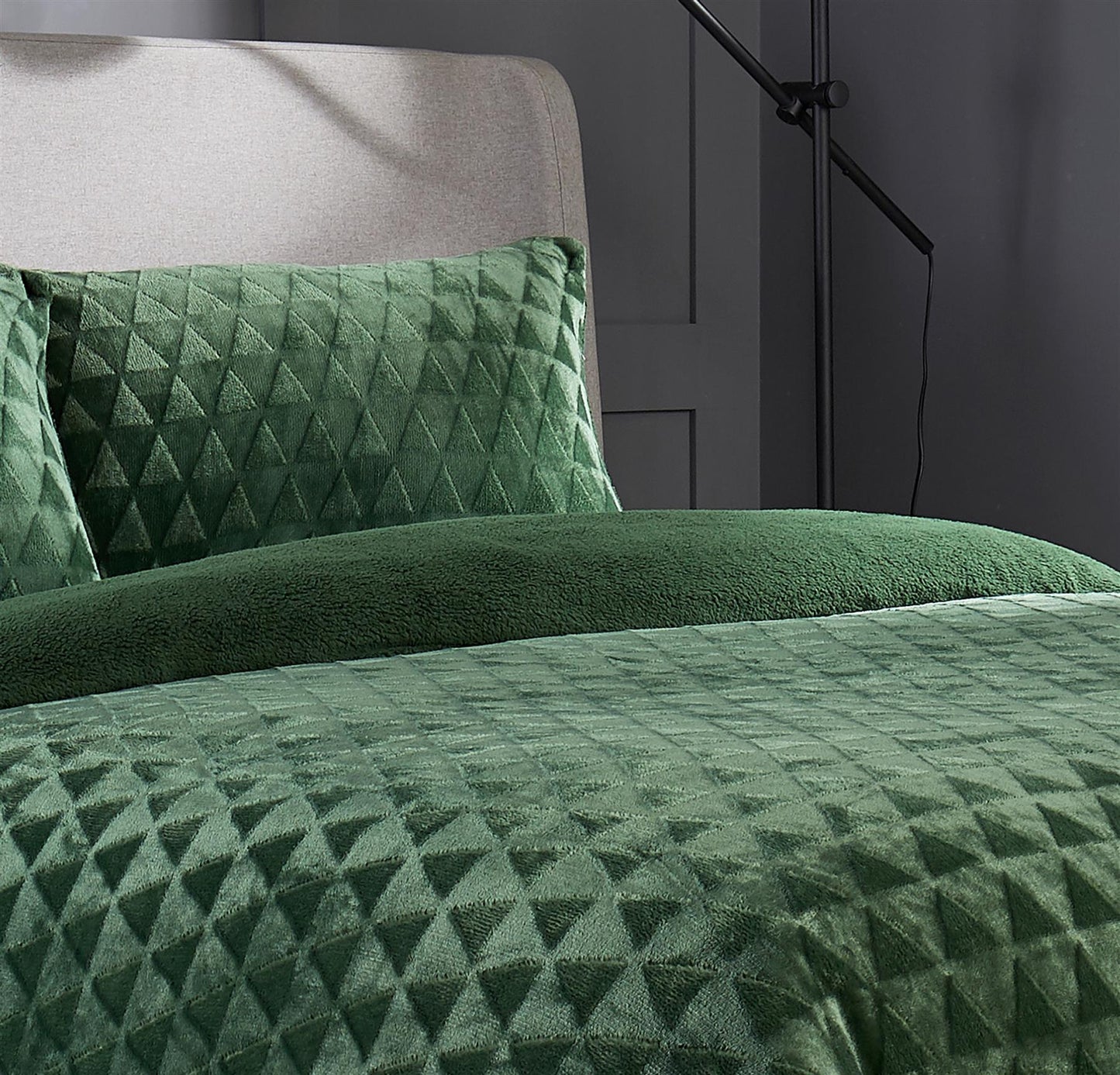 Geometric Reversible Teddy Duvet Set