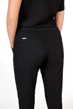 Load image into Gallery viewer, Yugen Womens Jogger Scrub pants

