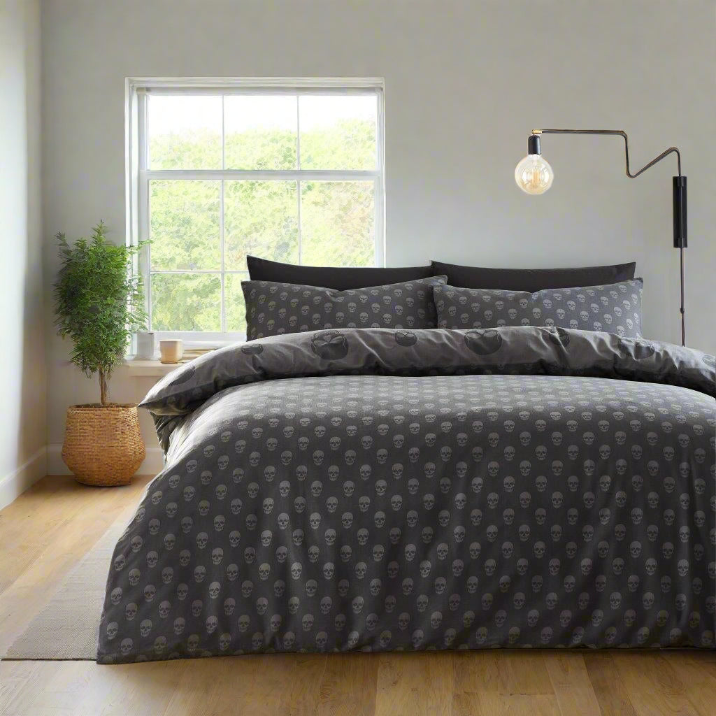 Skull Printed Reversible Duvet Set