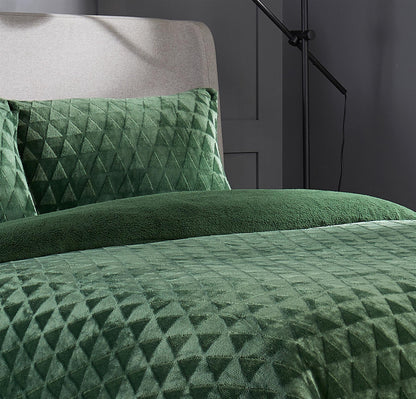 Geometric Reversible Teddy Duvet Set