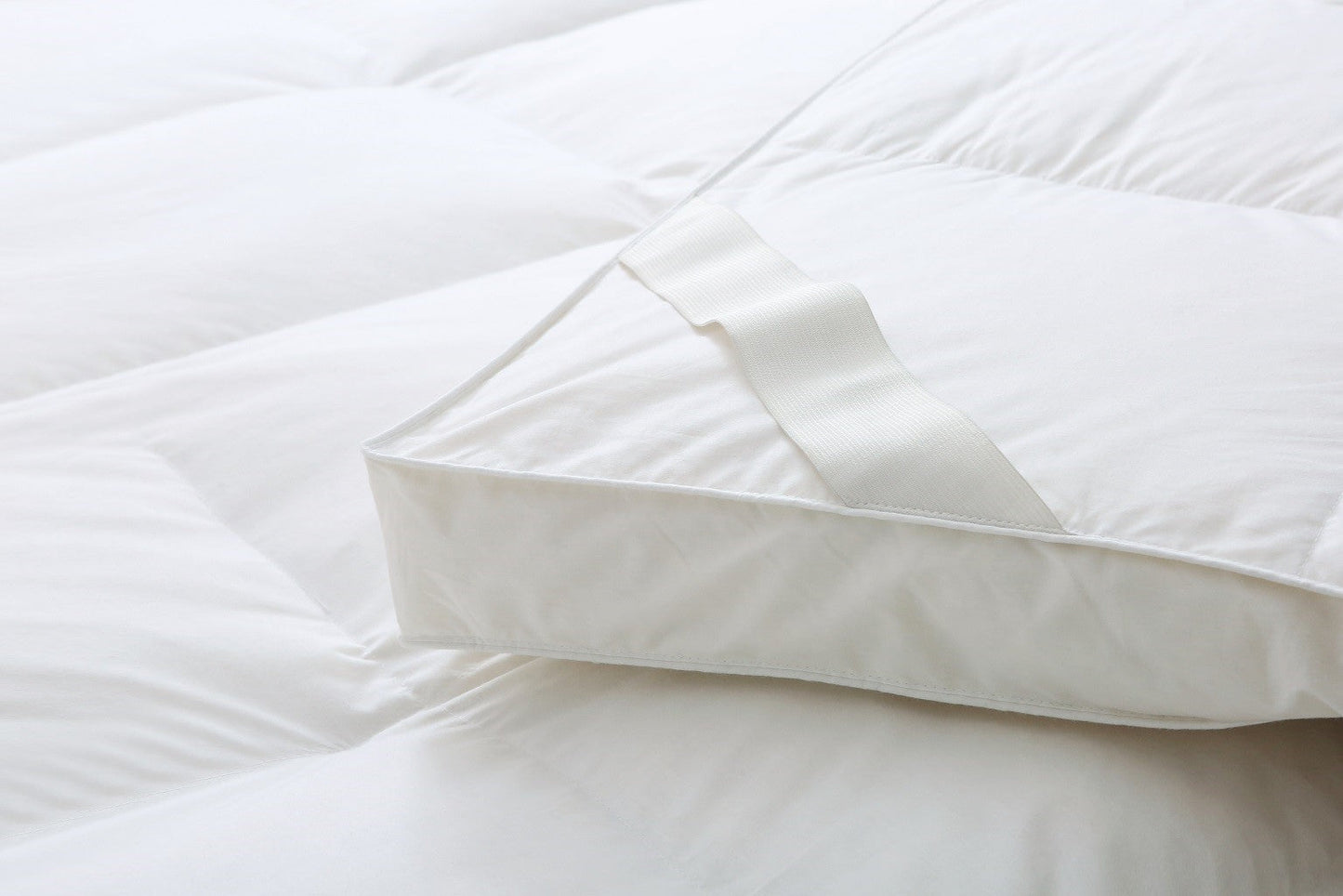 Enhance Comfort with Our 10cm Gel Topper - Experience Ultimate Support and Cooling Luxury