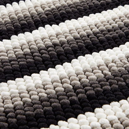 Non-Slip, Super Soft And Absorbent Bath And Shower Mat