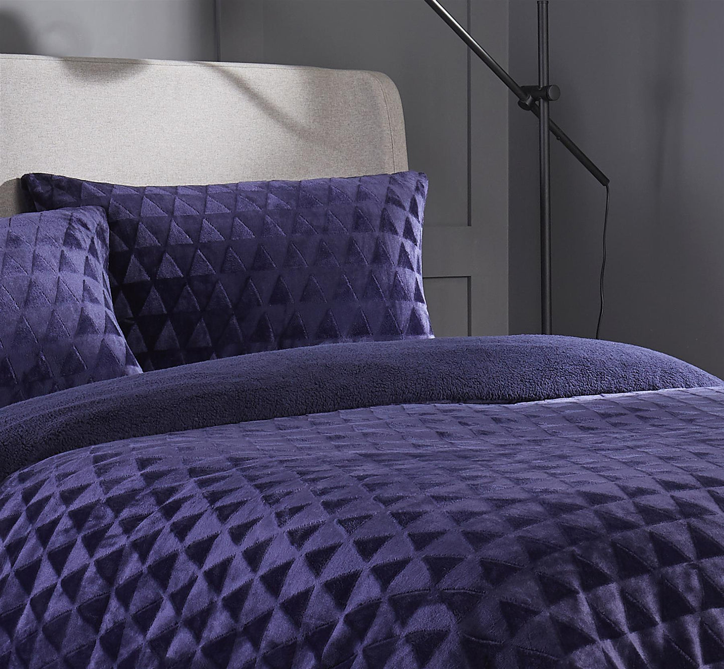 Geometric Reversible Teddy Duvet Set