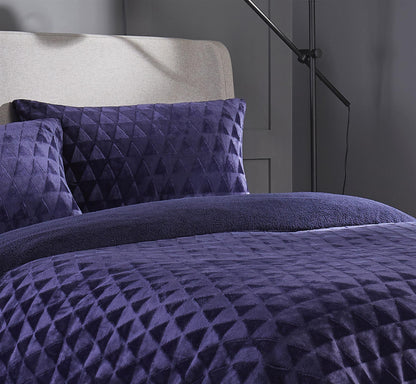 Geometric Reversible Teddy Duvet Set