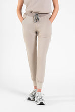 Load image into Gallery viewer, Yugen Womens Jogger Scrub pants

