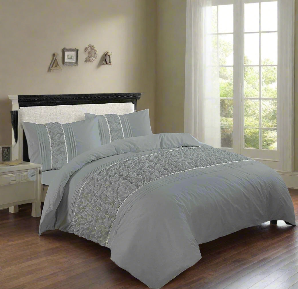 Ruffled Diamond Lace Duvet Set 3 Colours