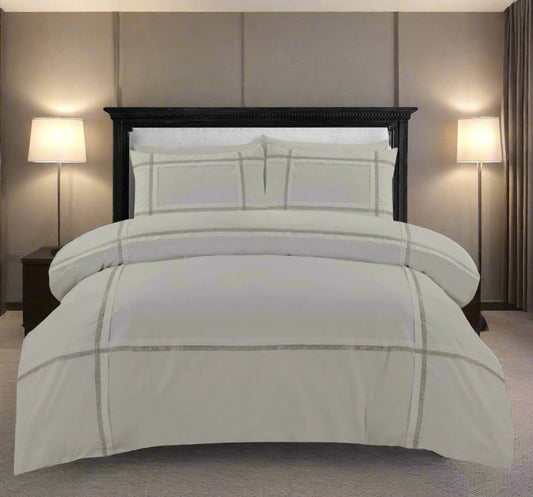Lace Luxury Diamante Quilt Cover Duvet Set 2 Colours