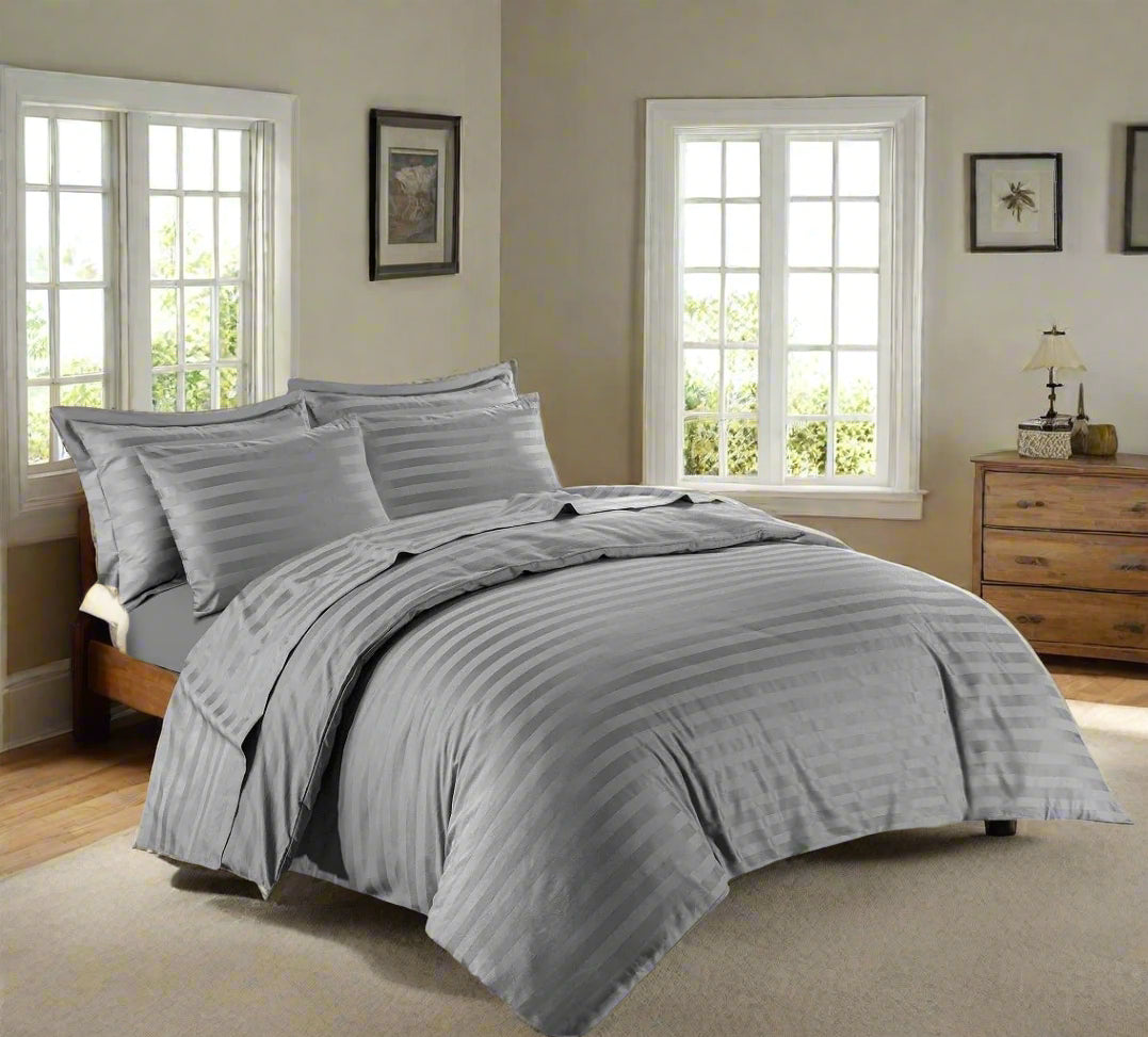 400 Thread Count Egyptian Cotton Sateen Stripe Duvet Set 2 Colours